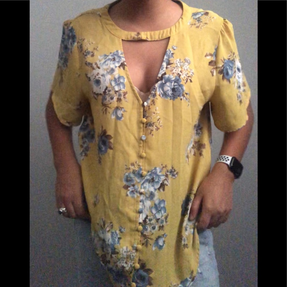 floral blouse